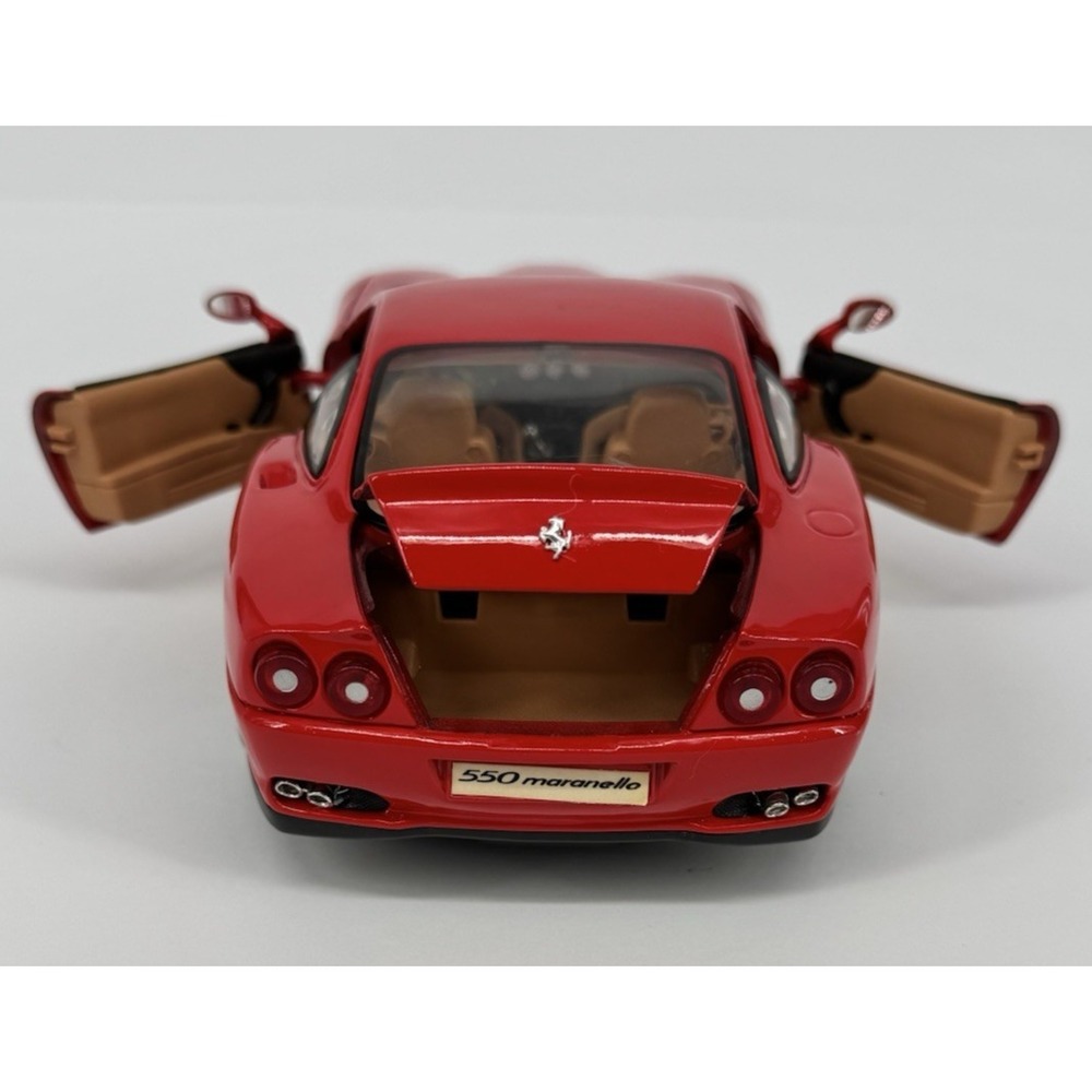 Ferrari 550 Maranello 1:18 Diecast Model Car Red Maisto Opening Parts - Picture 3 of 16